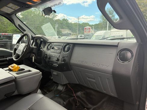 Used 2016 Ford F550 4x4 Crew Cab Super Duty image 47