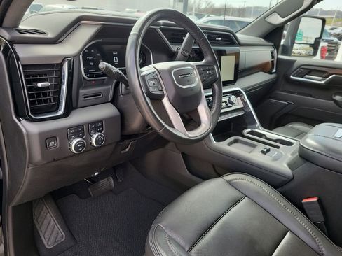 Used 2024 GMC Sierra 2500 Denali image 10