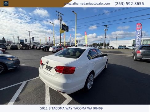 Used 2011 Volkswagen Jetta SE image 6