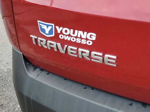 Used 2023 Chevrolet Traverse LT image 33