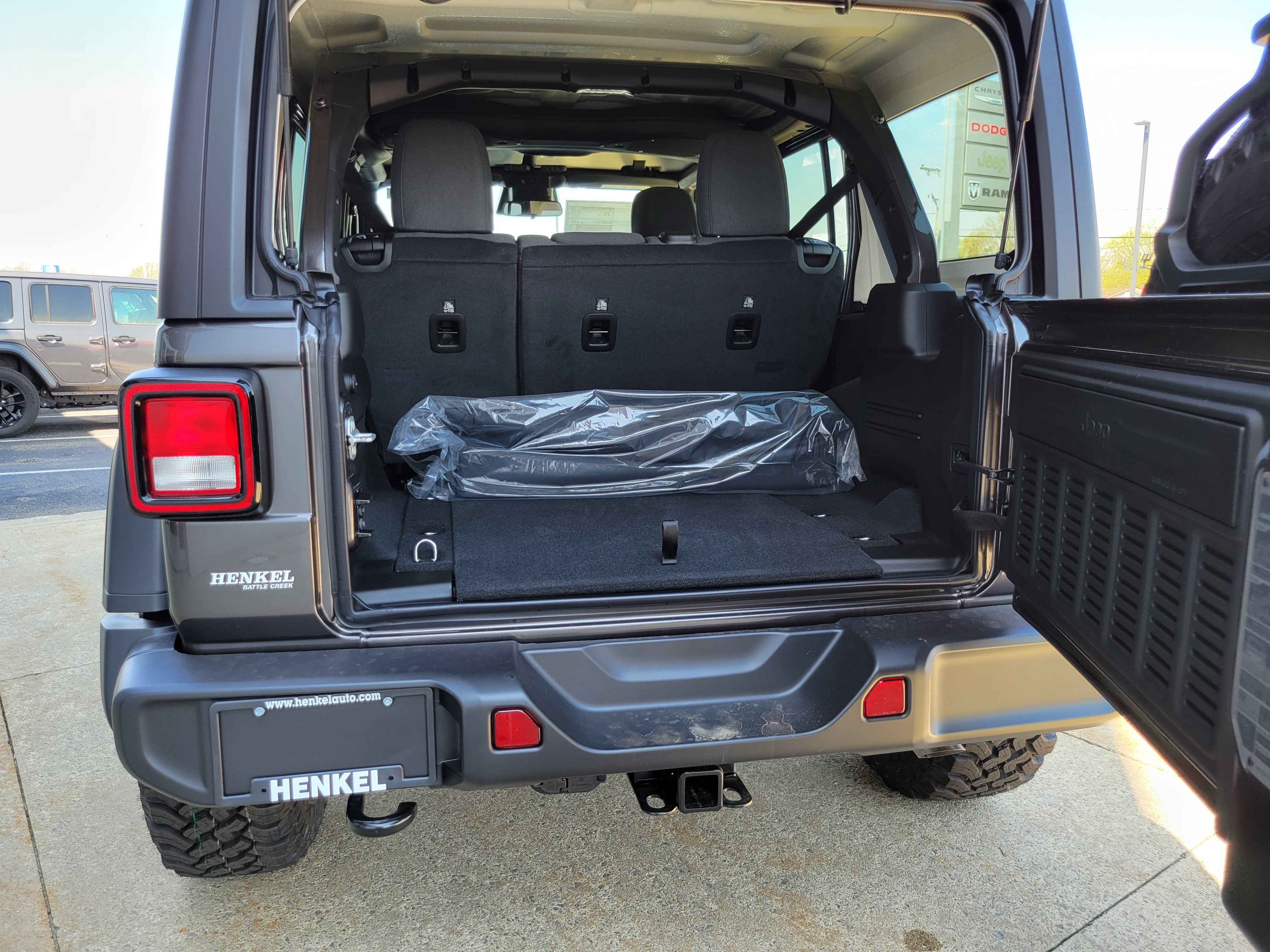New 2026 Jeep Wrangler Unlimited Sport AWD/4WD image 19