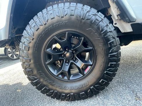 Used 2020 Jeep Gladiator Rubicon AWD/4WD image 8