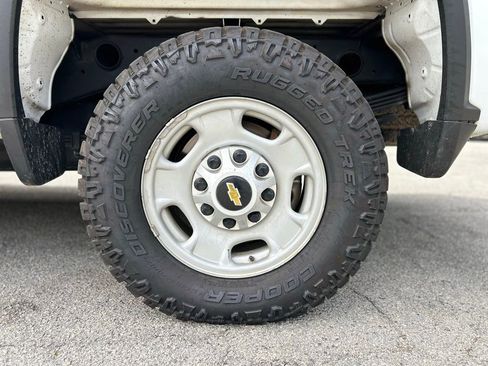 Used 2020 Chevrolet Silverado 2500 W/T w/ WT Safety Package AWD/4WD image 12