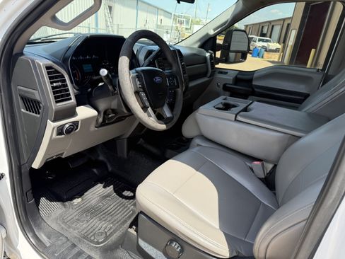 Used 2018 Ford F350 XL w/ Power Equipment Group AWD/4WD image 10