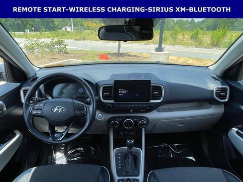 Used 2023 Hyundai Venue Limited w/ Cargo Package FWD image 12