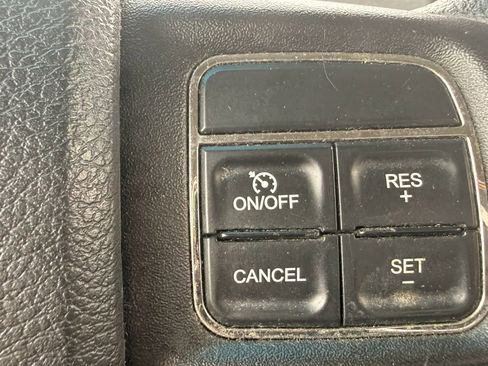 Used 2011 Dodge Journey Mainstreet w/ Popular Equipment Group AWD/4WD image 21