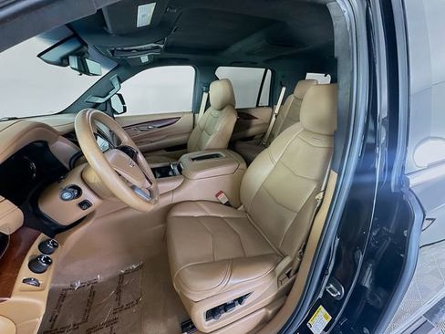 Used 2017 Cadillac Escalade Platinum AWD/4WD image 21
