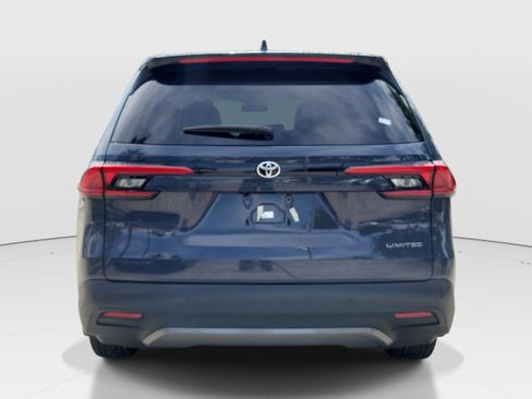 Certified 2024 Toyota Grand Highlander FWD image 6