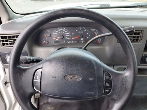 Used 2002 Ford F250 XL image 12