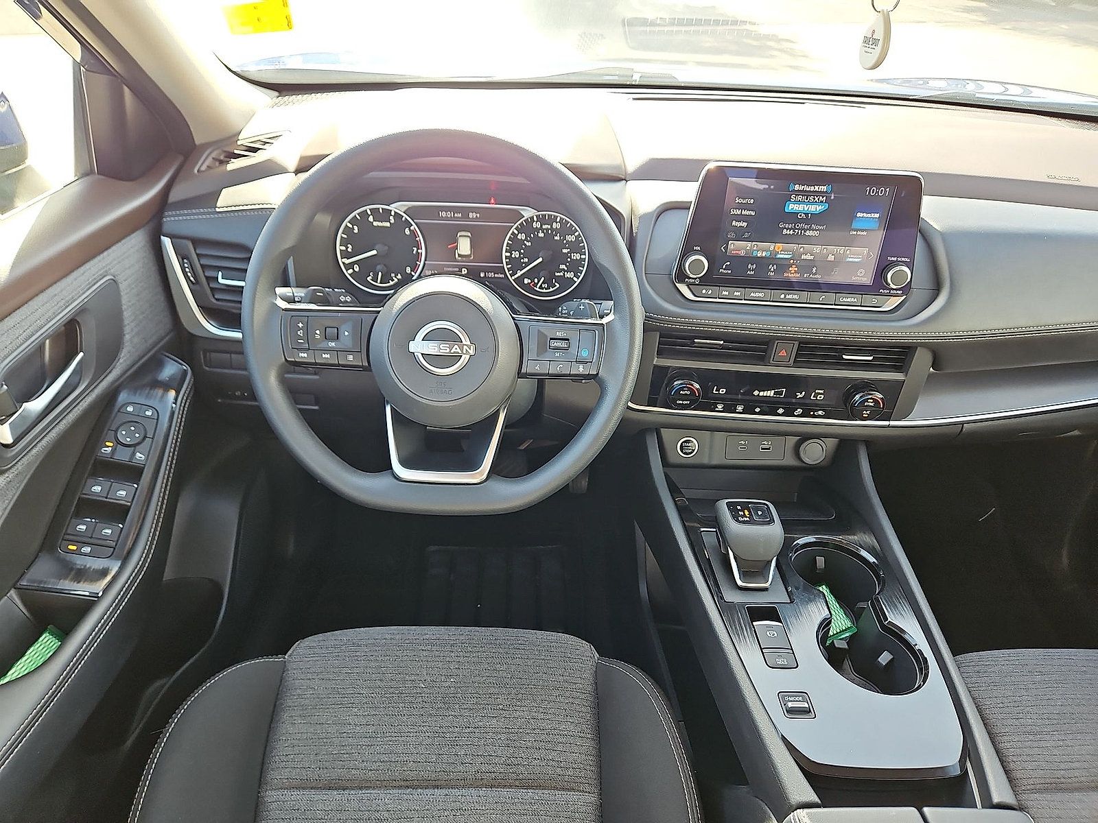 Used 2023 Nissan Rogue SV FWD image 14