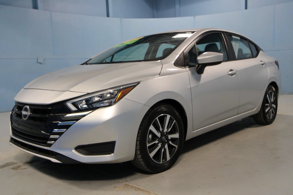 Used 2025 Nissan Versa SV FWD image 24