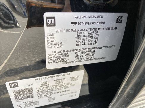 Used 2024 GMC Sierra 3500 AT4 w/ AT4 Premium Plus Package image 36