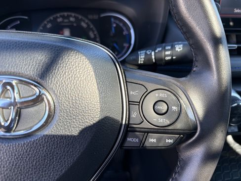 Used 2022 Toyota RAV4 XSE AWD/4WD image 21