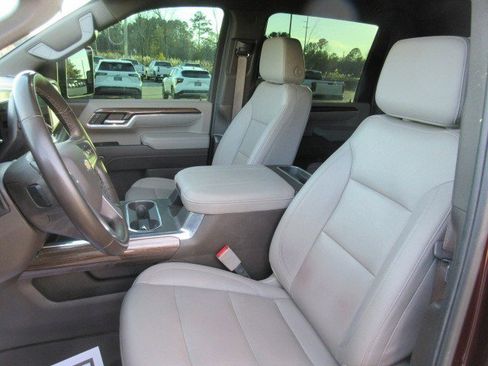 Used 2024 Chevrolet Silverado 2500 LT image 16