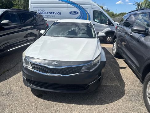 Used 2016 Kia Optima LX FWD image 3