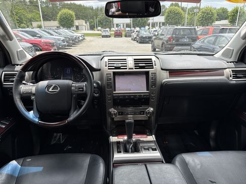 Used 2019 Lexus GX 460 Premium AWD/4WD image 29