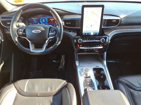 Used 2021 Ford Explorer Platinum w/ Equipment Group 601A image 16