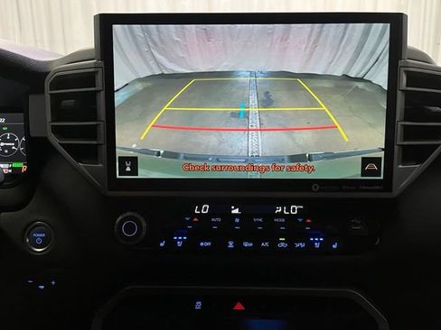 Used 2023 Toyota Tundra Limited AWD/4WD image 19