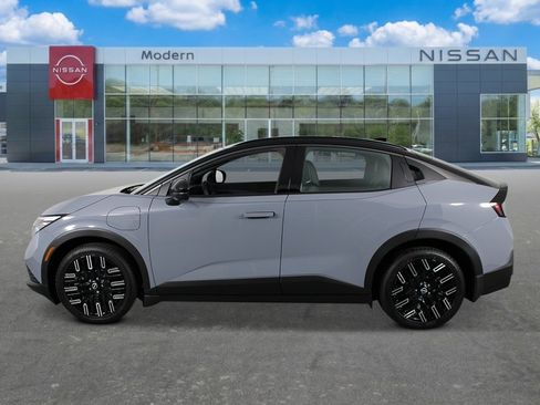New 2026 Nissan Leaf Platinum+ w/ Cargo Package (Platinum+) image 2