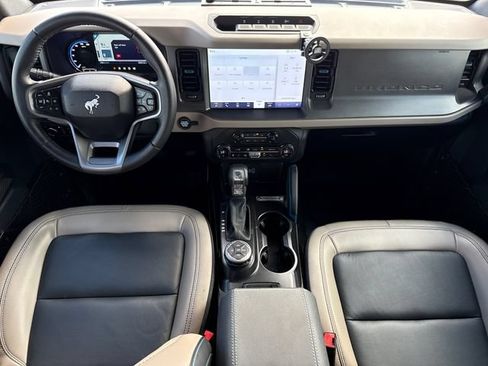 Used 2024 Ford Bronco Wildtrak AWD/4WD image 12