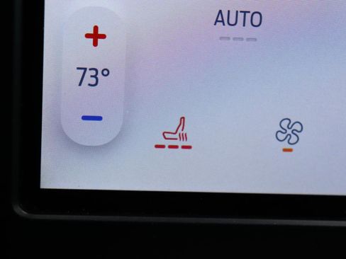 Used 2023 Ford Edge SEL image 33