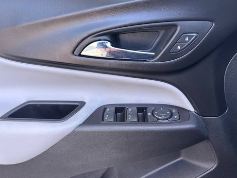 Used 2022 Chevrolet Equinox LT FWD image 10