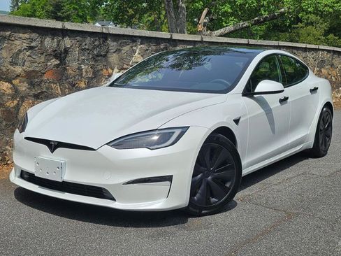 Used 2023 Tesla Model S AWD image 2