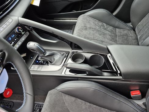 New 2026 Hyundai Elantra N FWD image 21