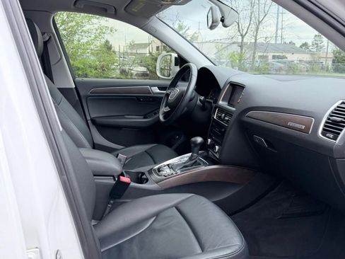 Used 2015 Audi Q5 2.0T Premium Plus w/ Technology Package image 16