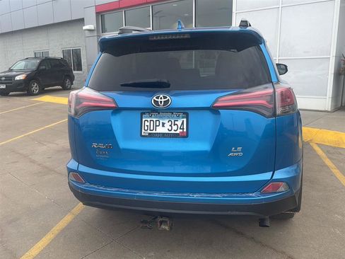 Used 2018 Toyota RAV4 LE w/ All Weather Liner Package image 8