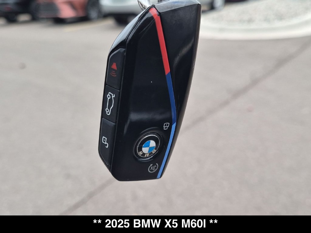 Used 2025 BMW X5 M60i AWD/4WD image 35