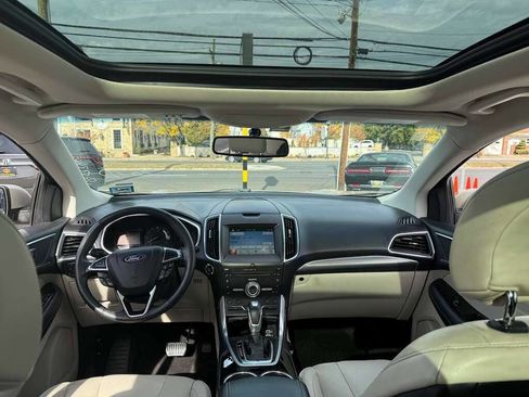 Used 2018 Ford Edge Titanium w/ Equipment Group 301A image 13
