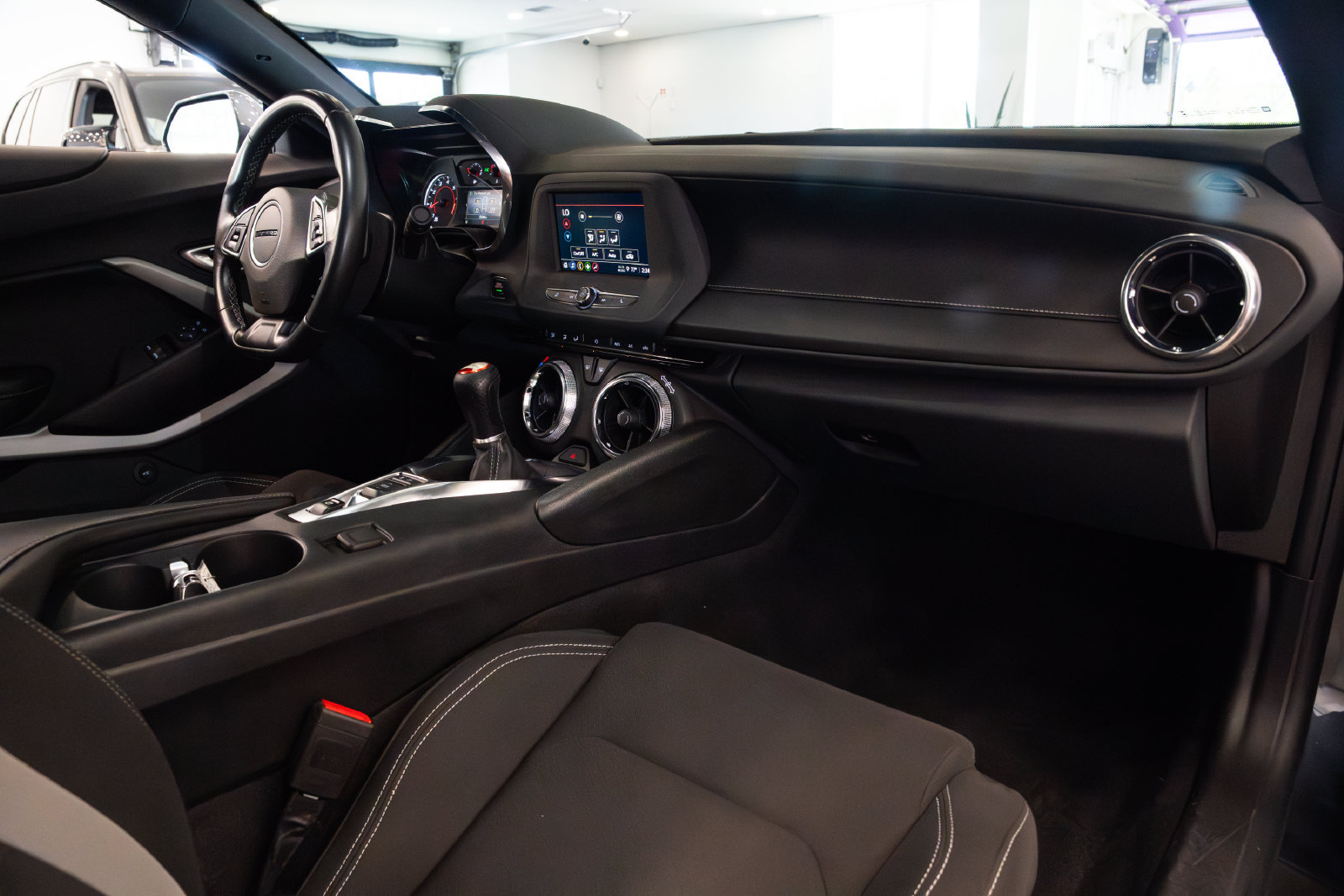 Used 2023 Chevrolet Camaro LT RWD image 20