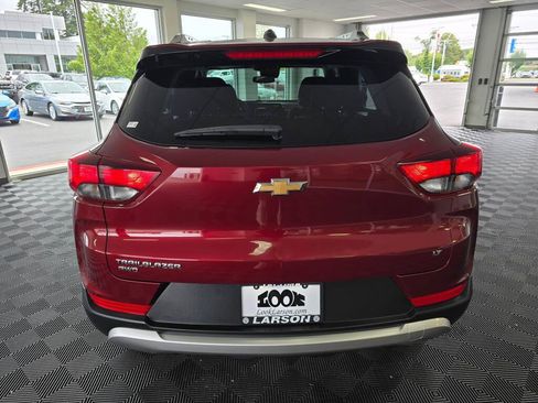 Used 2025 Chevrolet TrailBlazer LT AWD/4WD image 4