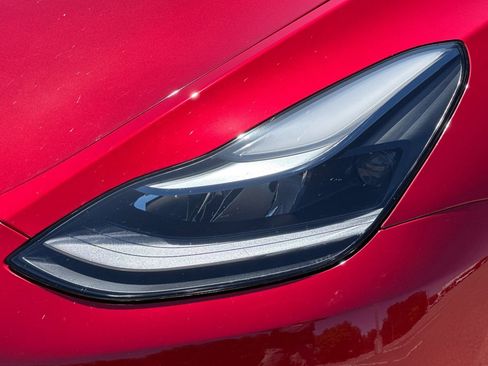 Used 2022 Tesla Model Y Long Range AWD/4WD image 51