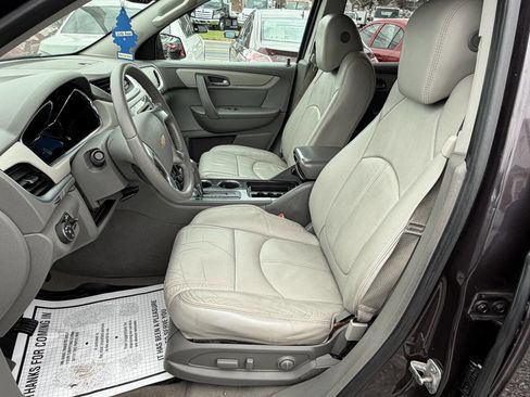 Used 2015 Chevrolet Traverse LT image 10