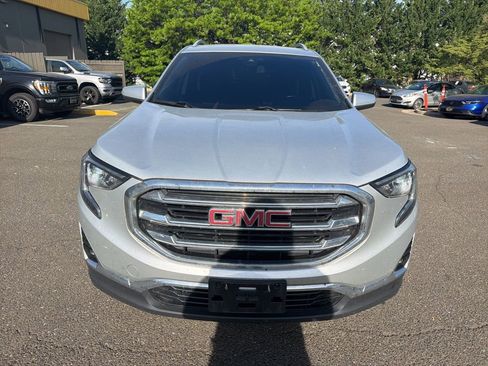 Used 2021 GMC Terrain SLT image 8