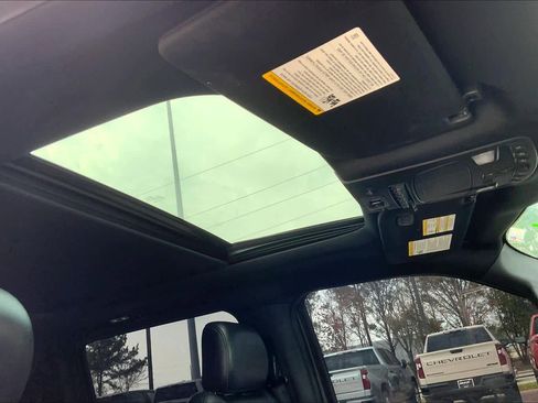 Used 2018 Ford F150 Raptor w/ Equipment Group 802A Luxury image 13