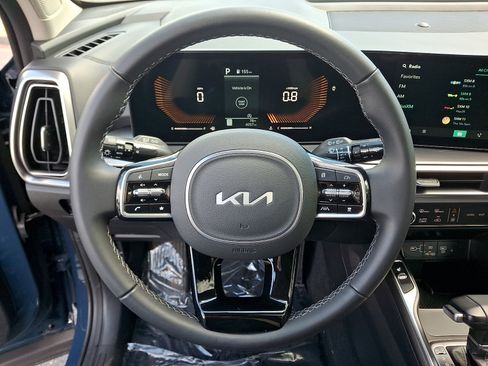 Used 2025 Kia Sorento EX w/ Panoramic Sunroof Package AWD/4WD image 21