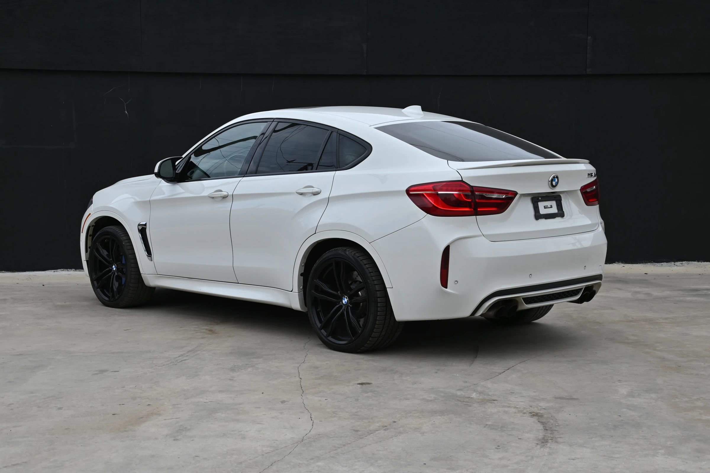 Used 2018 BMW X6 M AWD/4WD image 5