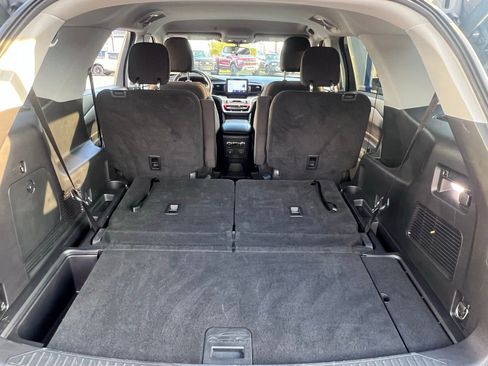 Used 2022 Ford Explorer XLT AWD/4WD image 43