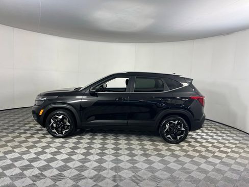 Used 2025 Kia Seltos EX AWD/4WD image 11