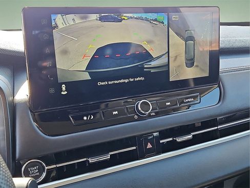 Used 2025 Mitsubishi Outlander SE image 24