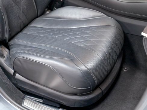 Used 2019 Mercedes-Benz S 560 4MATIC Sedan w/ Premium Package image 25
