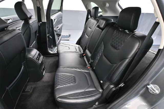 Used 2024 Ford Edge Titanium AWD/4WD image 30
