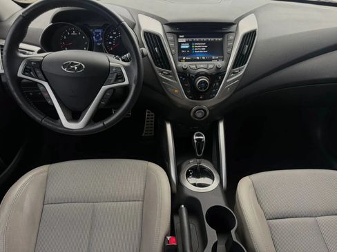 Used 2013 Hyundai Veloster w/ Style Pkg FWD image 18