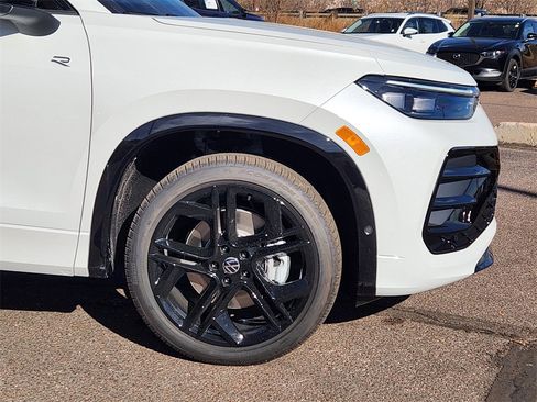 New 2026 Volkswagen Tiguan SE R-Line image 28