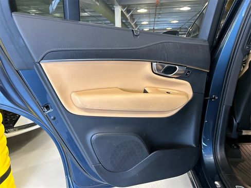 Certified 2024 Volvo XC90 B6 Ultimate w/ Protection Package image 22