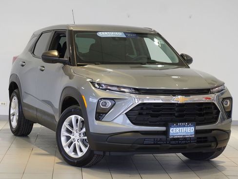 Certified 2025 Chevrolet TrailBlazer LS w/ LS Convenience Package image 2