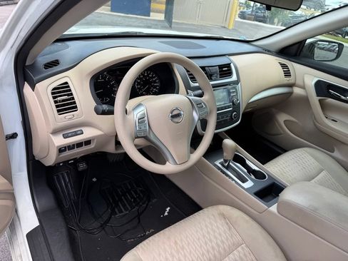 Used 2017 Nissan Altima 2.5 S w/ Power Driver Seat Package FWD image 7